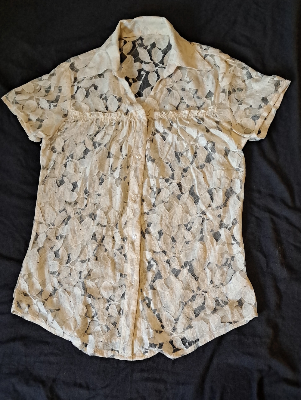 H&M Cream Floral Lace Short Sleeve Button-Up Blouse